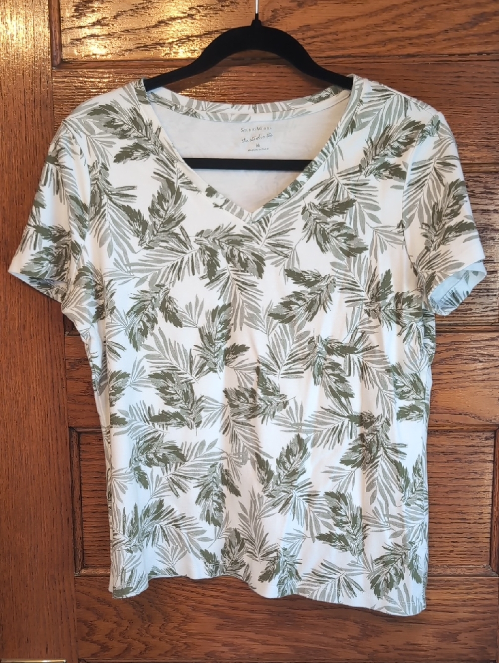 Studio Works White V-Neck Palm Leaf Print Tee